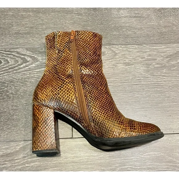 Snakeskin-Print Ankle Boots - Picture 2 of 4